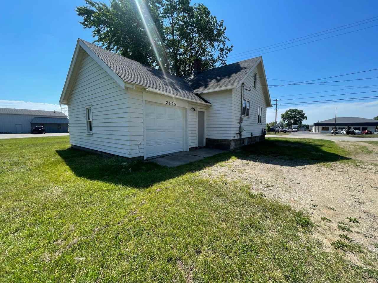 2605 Port Sheldon St - Photo 3 of 21