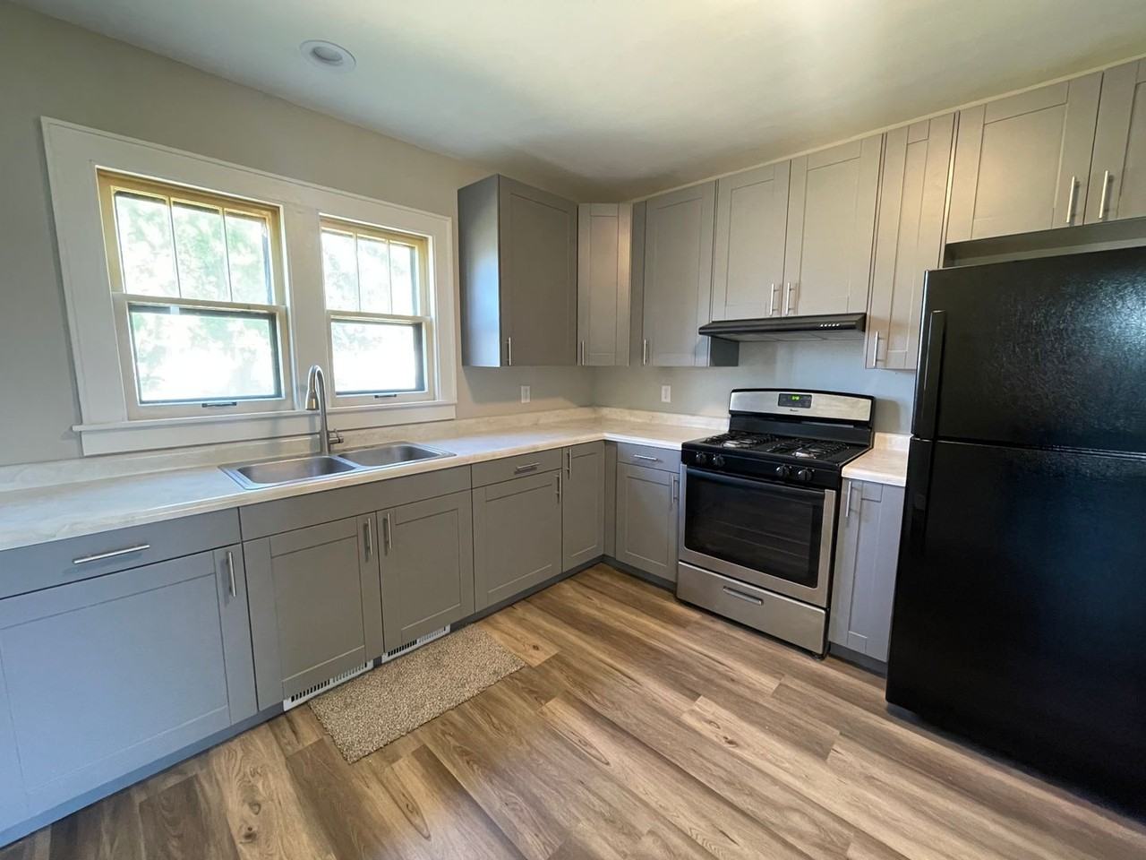 2605 Port Sheldon St - Photo 2 of 21