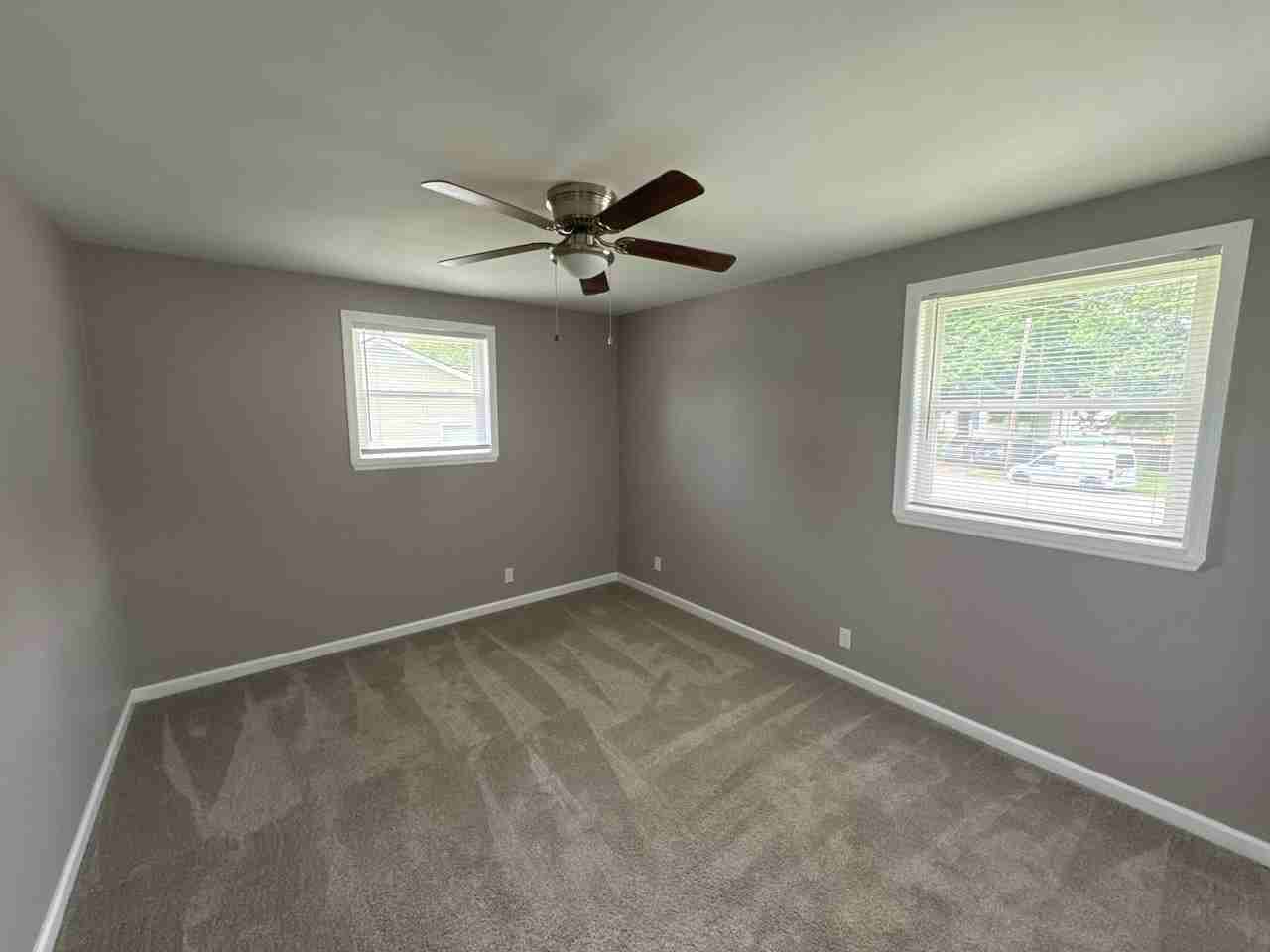 382 Monaco Dr - Photo 6 of 10