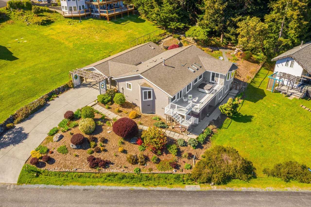 1239 Rainbow Ln - Photo 2 of 45