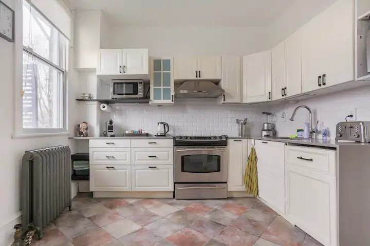 Rue Sherbrooke O & Av. de Hampton - Photo 6 of 27