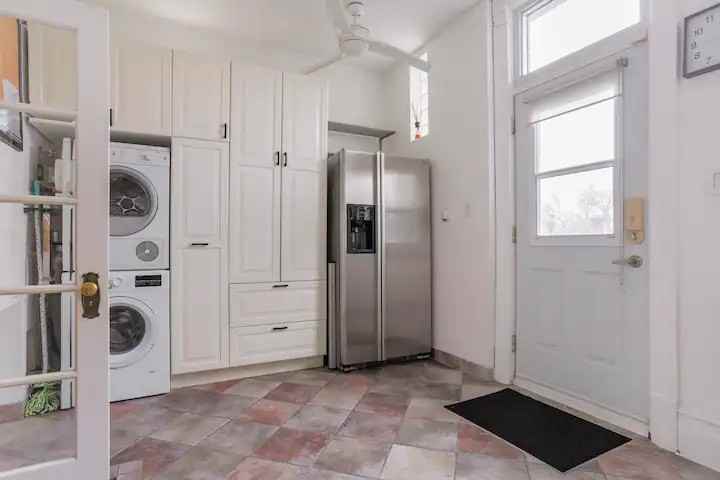 Rue Sherbrooke O & Av. de Hampton - Photo 7 of 27