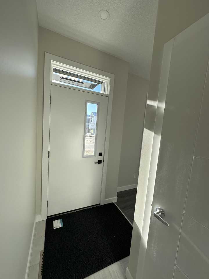 122 Homestead Boulevard Northeast - Photo 3 of 38