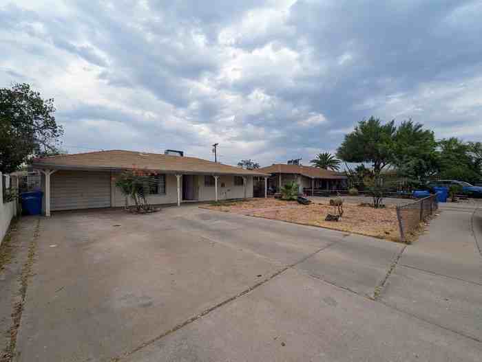 6036 N 31st Dr - Photo 3 of 50