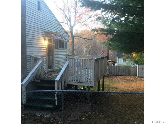 288 Towners Rd - Photo 2 of 8