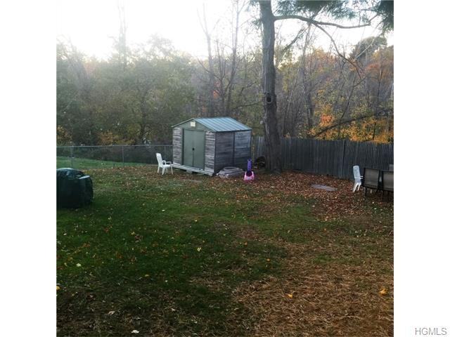 288 Towners Rd - Photo 3 of 8