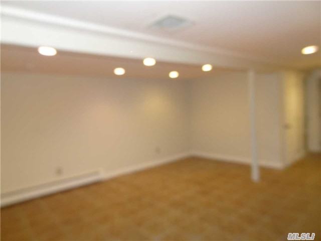 848 Custer St - Photo 3 of 6