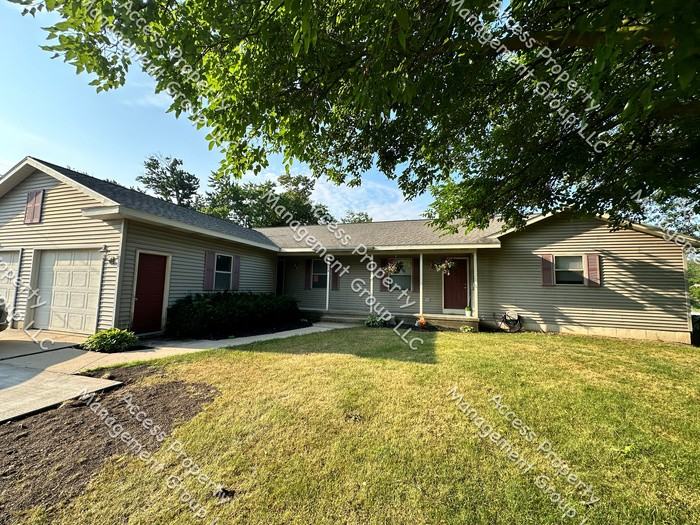 4704 36th St Sw - Photo 2 of 34