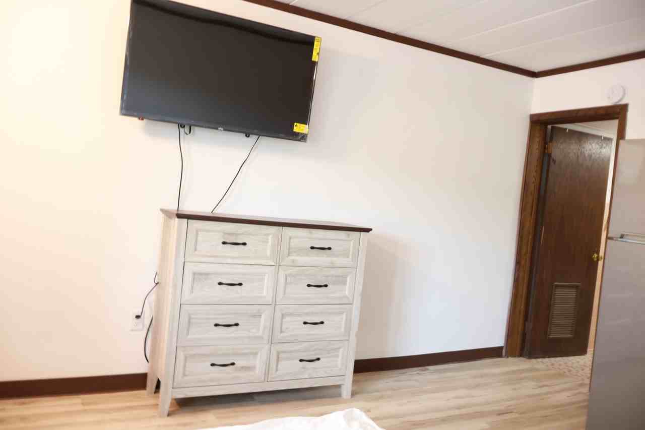 413 S Main St #2 - Photo 4 of 10