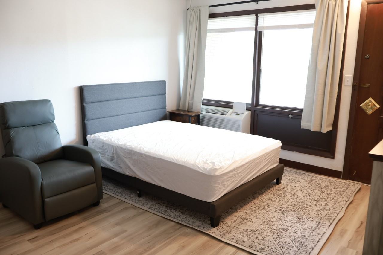 413 S Main St #2 - Photo 5 of 10