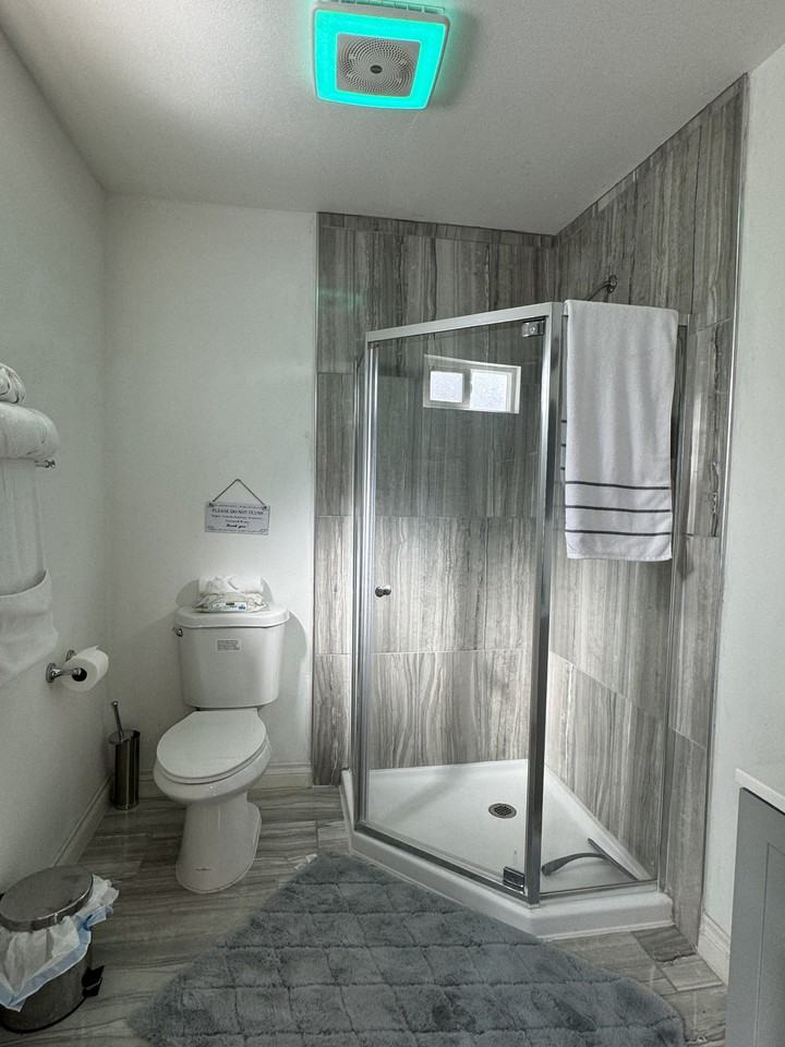 331 W 49th St #BACK - Photo 3 of 6