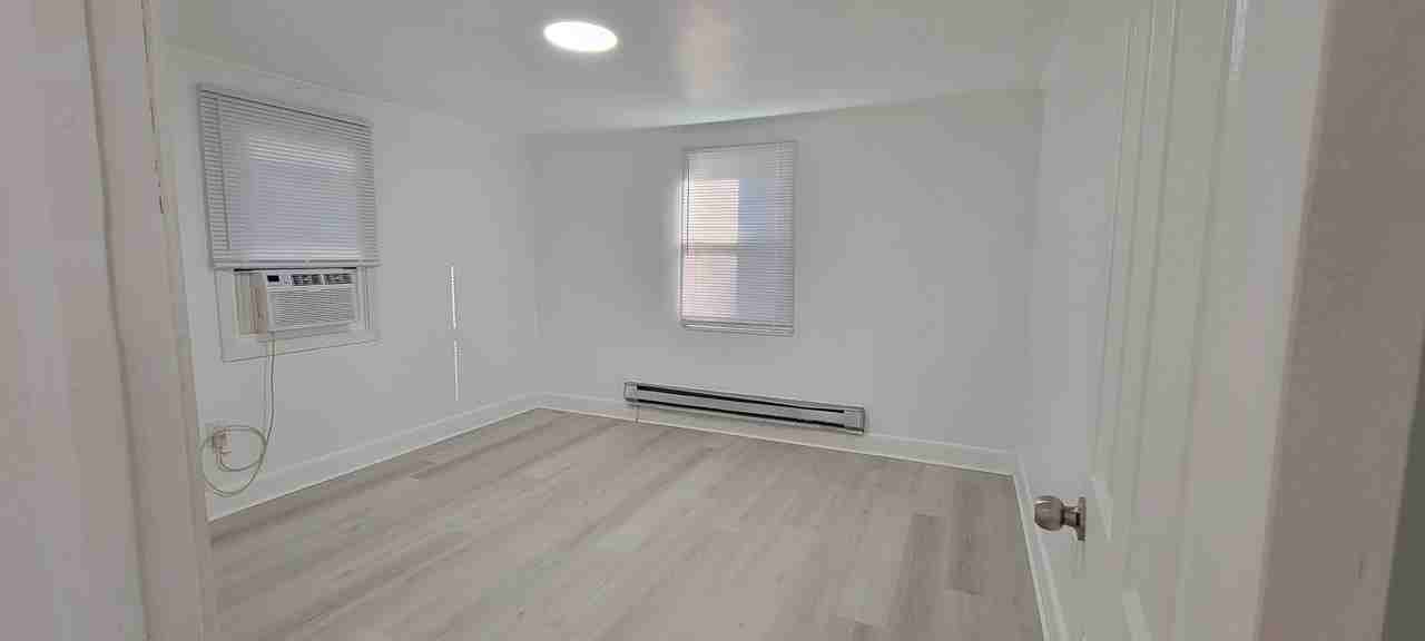 409 Laura Ct #NA - Photo 7 of 11