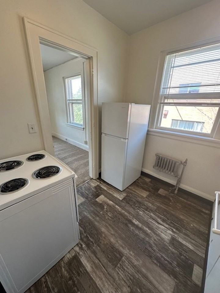 Curry apartments - Photo 2 of 10