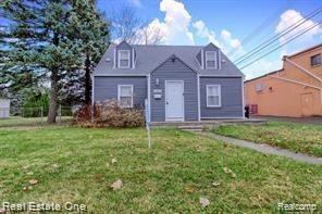 11610 Cardwell St, Livonia, MI 48150 4 Bedroom House for 1,900/month