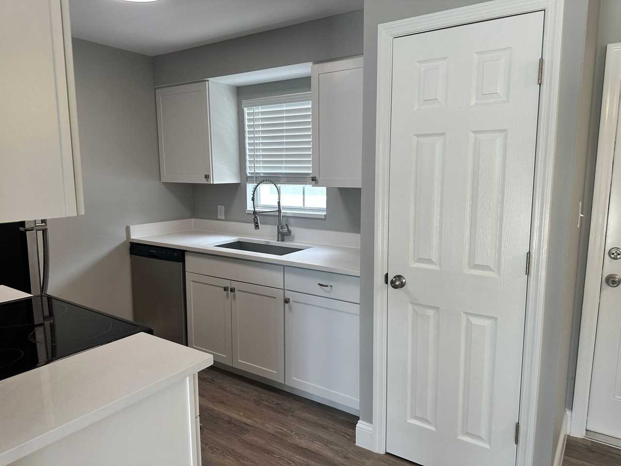 420 S Palmetto St #1 - Photo 3 of 8