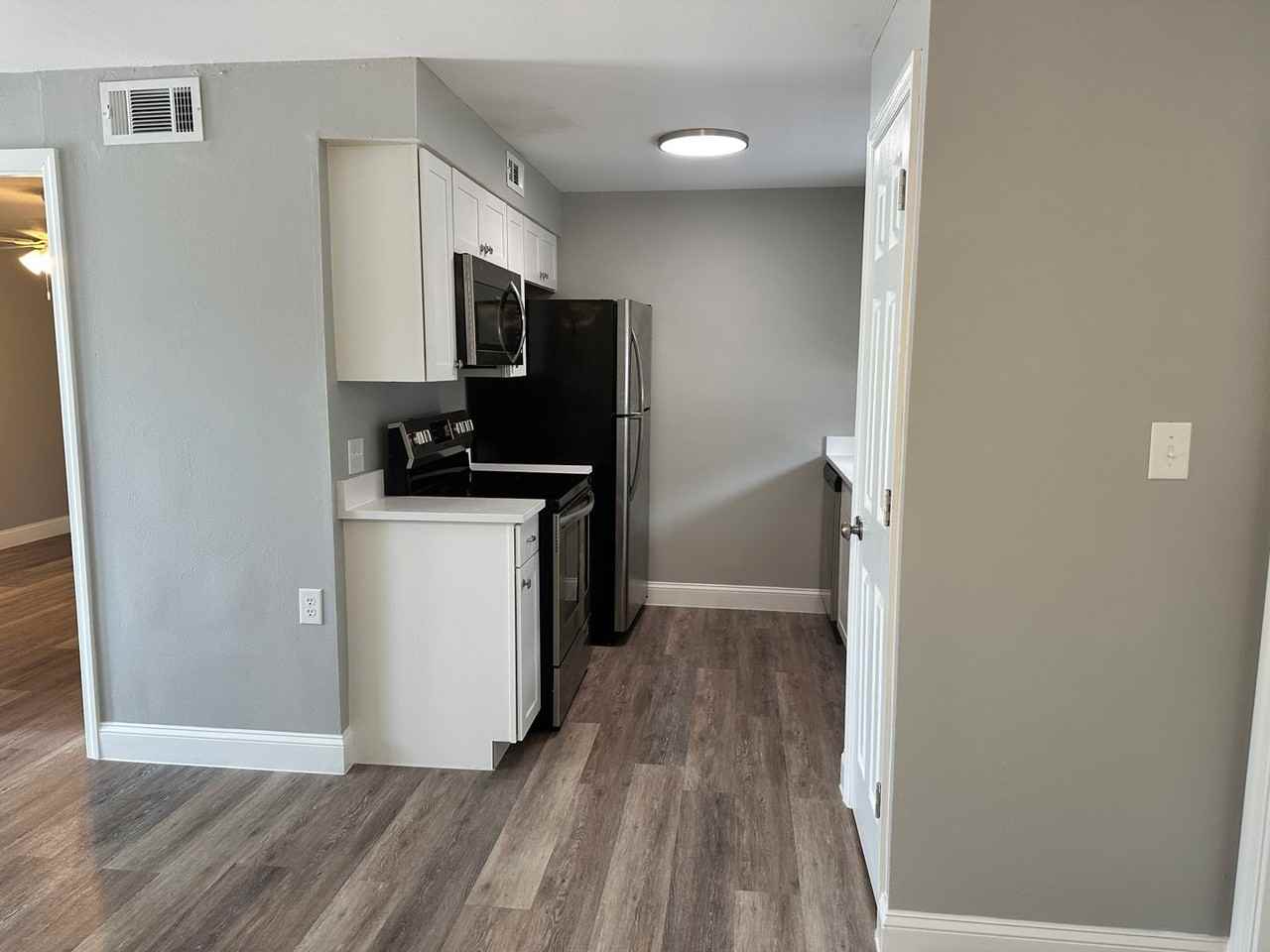 420 S Palmetto St #1 - Photo 4 of 8