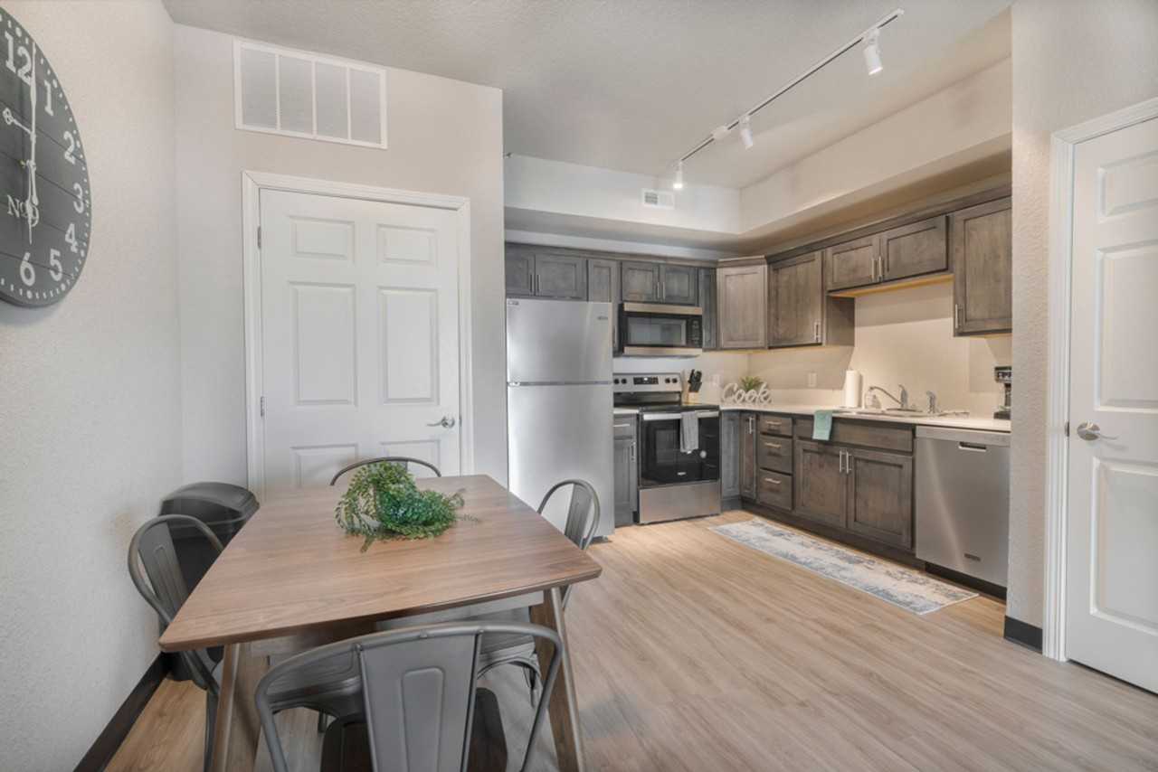 Rush Mills: 503 Enterprise - Photo 4 of 14