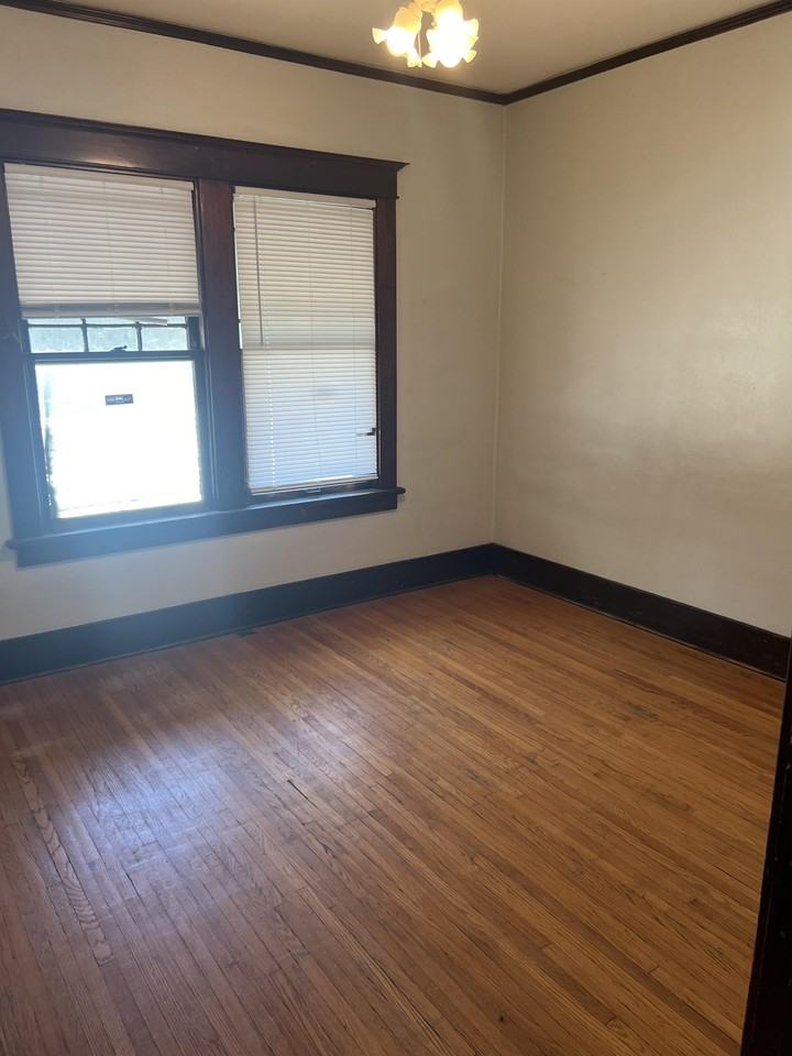 210 W Richmond Ave #1 - Photo 2 of 7