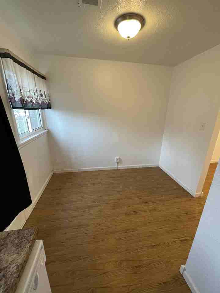 4420 3rd Ave N #3 - Photo 4 of 10