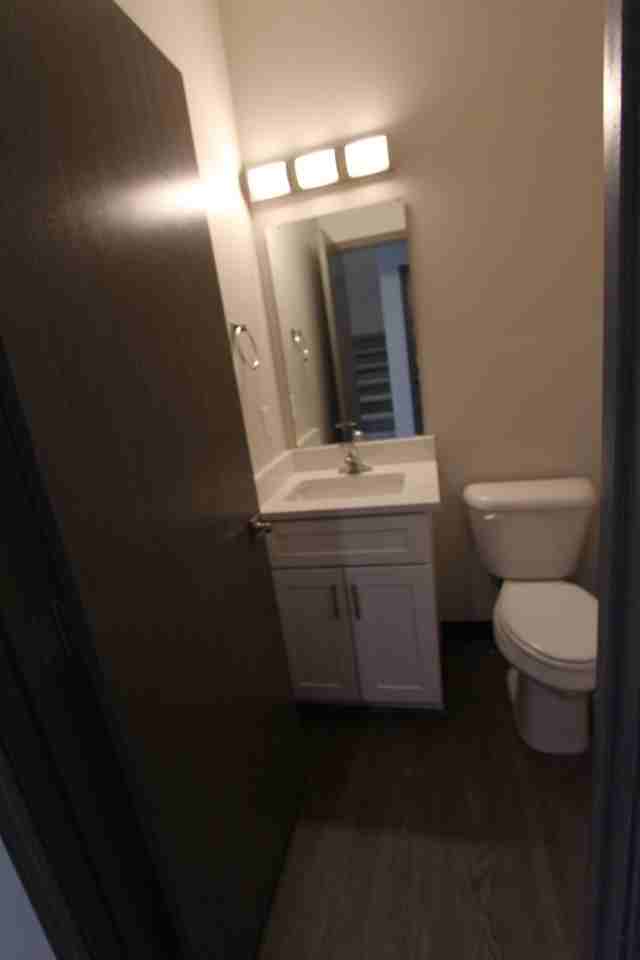907 Greenfield Dr - Photo 7 of 19