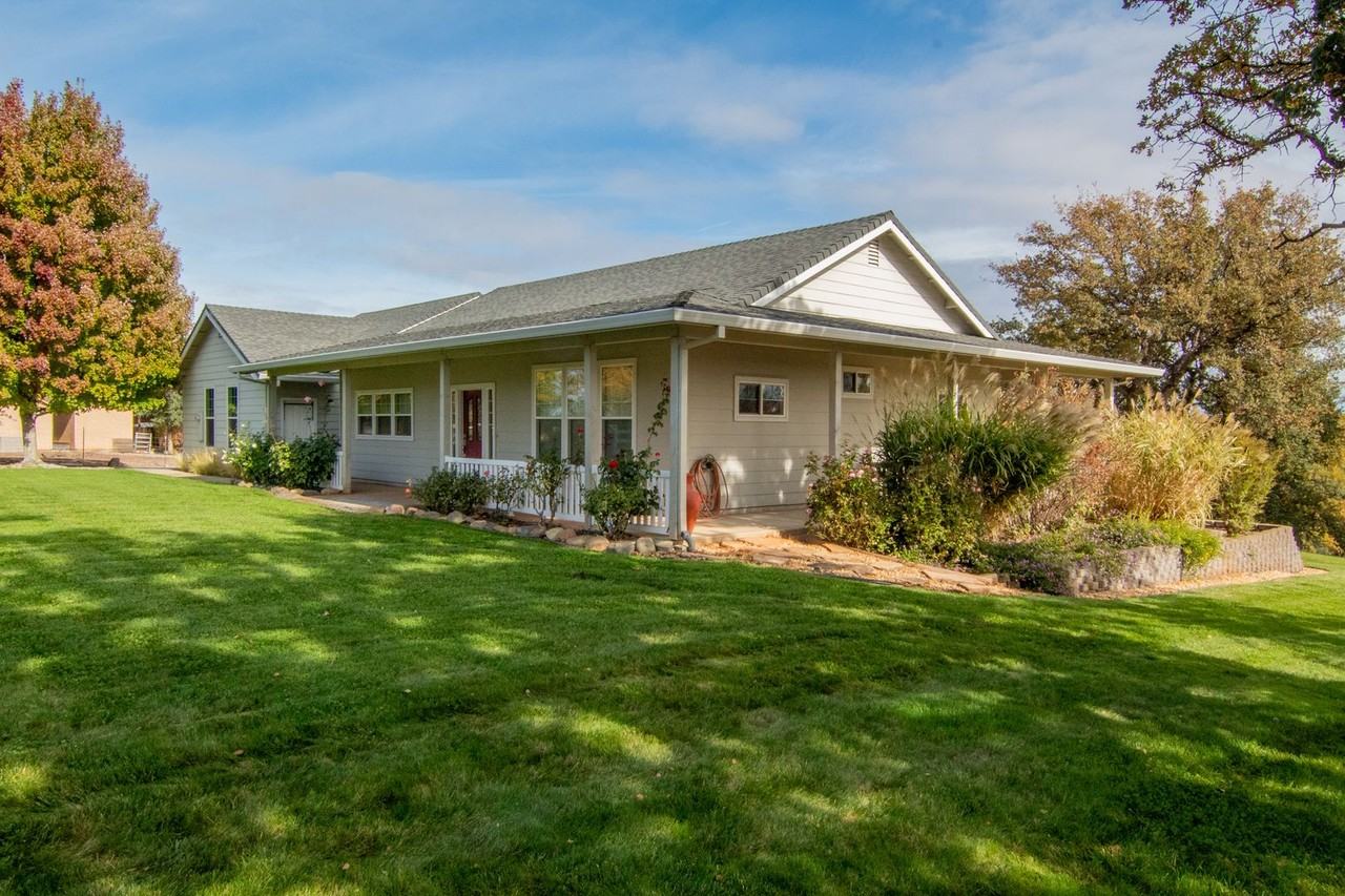 18830 Blythe Way - Photo 6 of 41