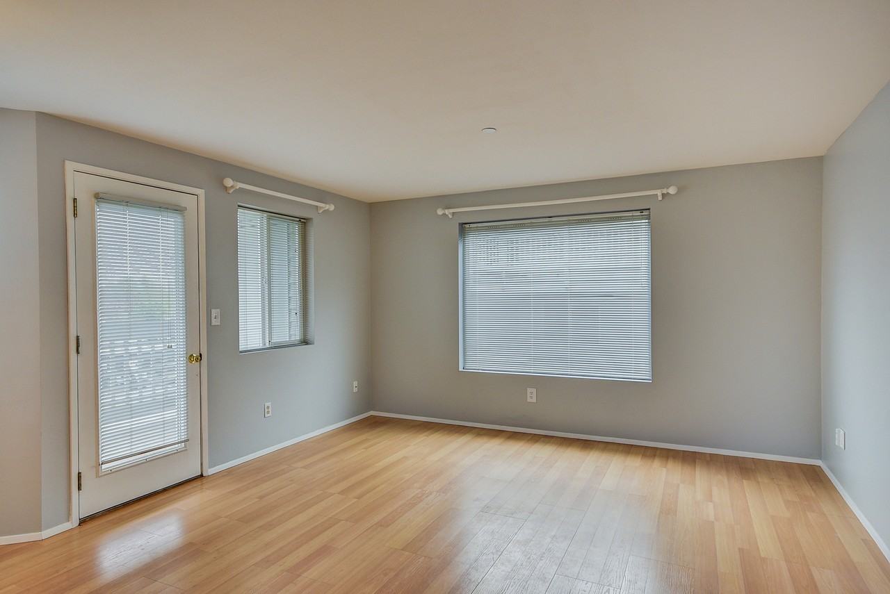 485 Sw Bayshore Dr Apt A201 - Photo 4 of 15