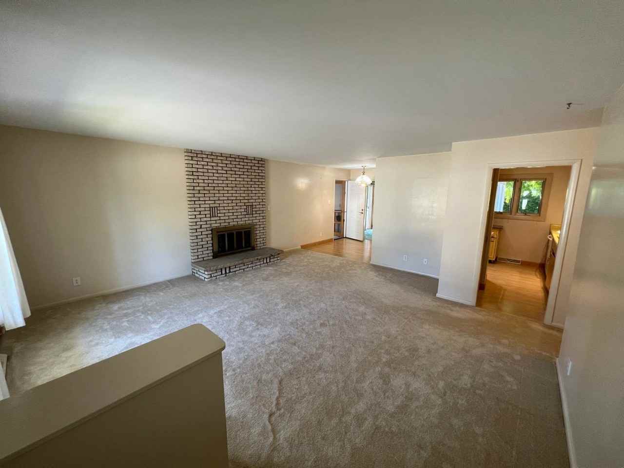 480 Bellvue Ave - Photo 2 of 29