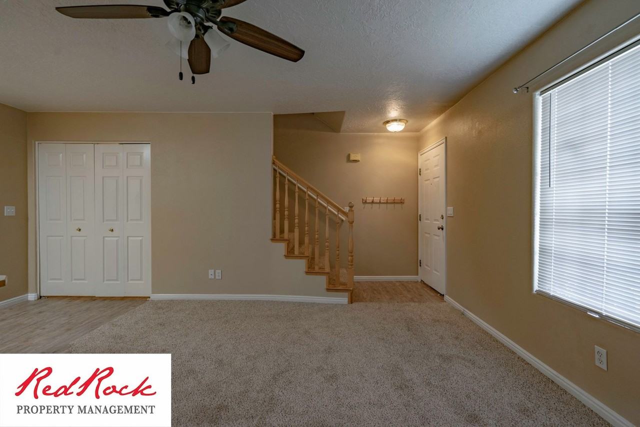 1735 W 540 N - Photo 3 of 19