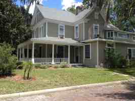 featured image of 822 South Blvd