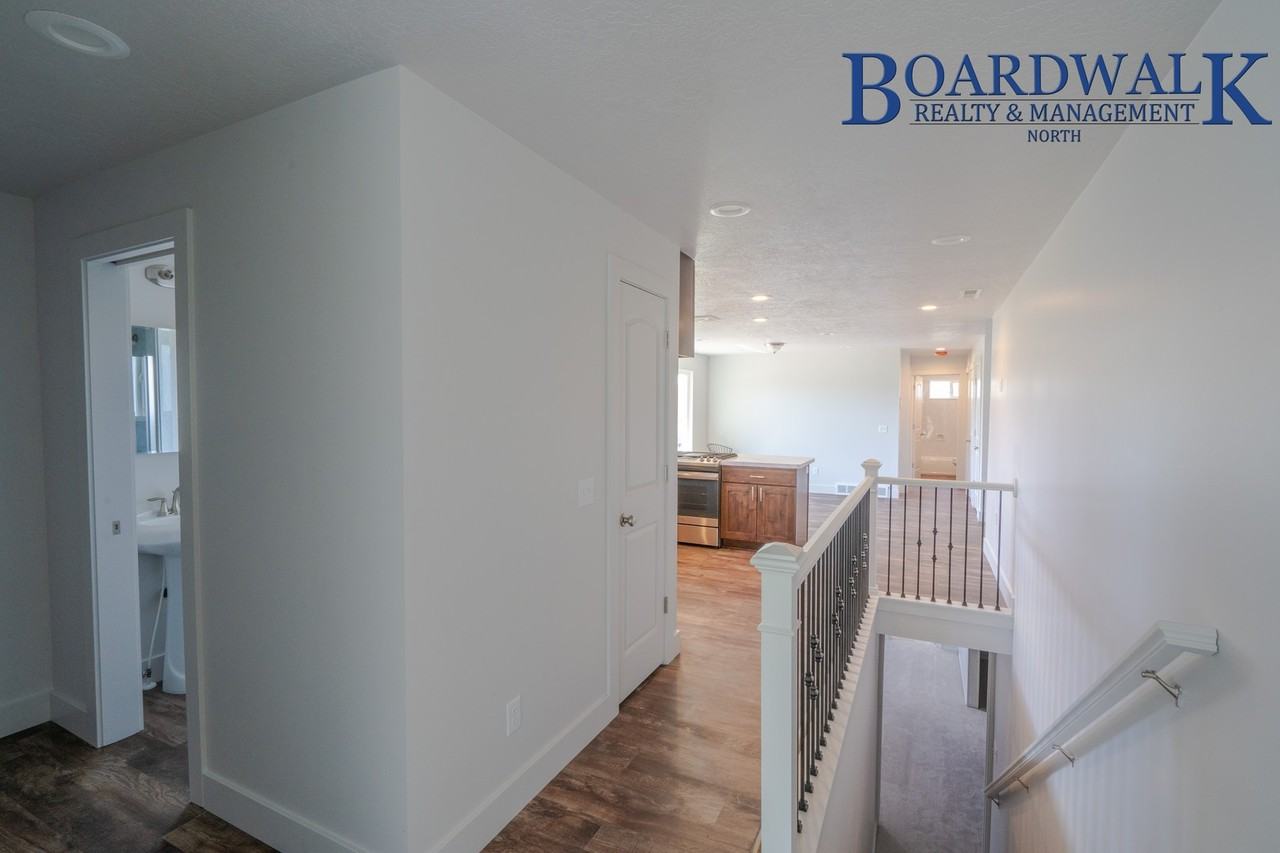 9229 E 500 S - Photo 2 of 41