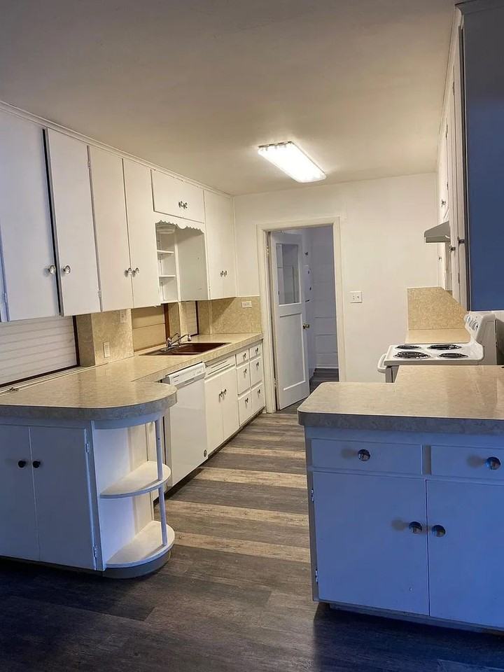 131 Polk St - Photo 7 of 19