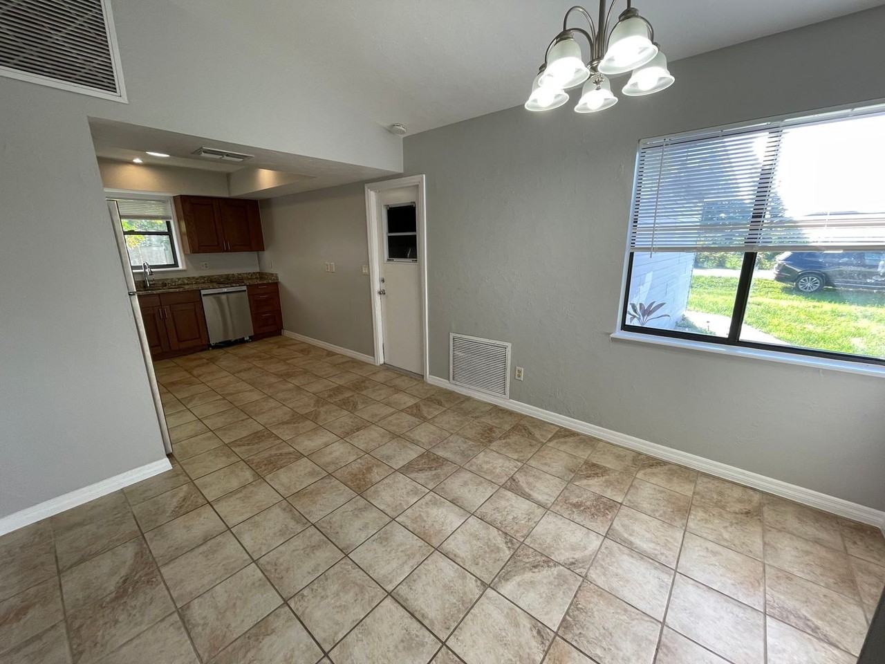 26862 St Thomas Dr - Photo 6 of 22