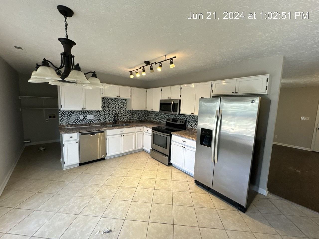 5032 Shimmer Dr - Photo 7 of 23