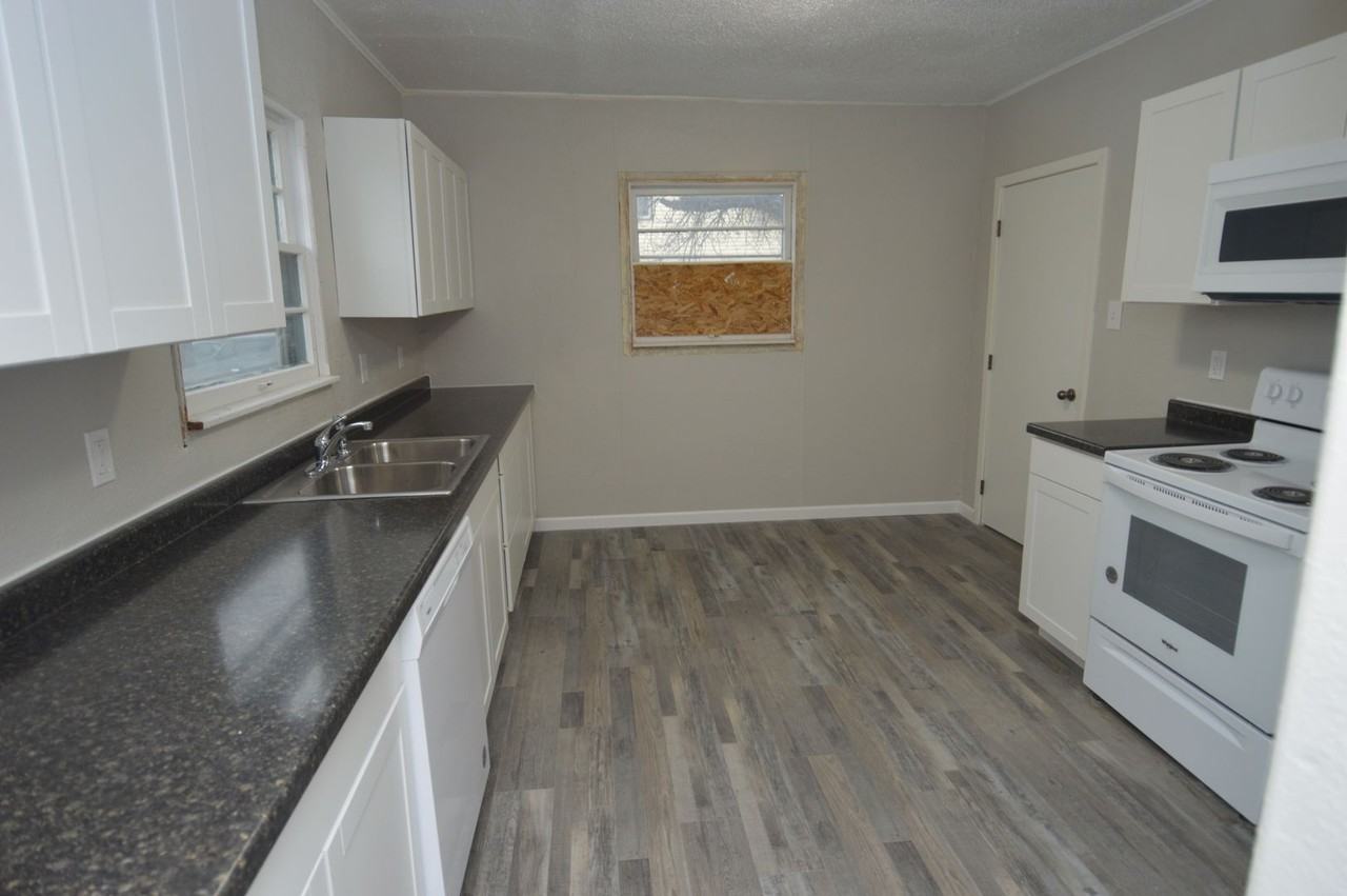 501 N 4th St - Photo 4 of 19