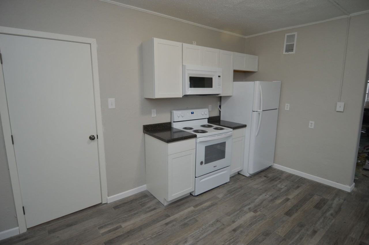 501 N 4th St - Photo 6 of 19