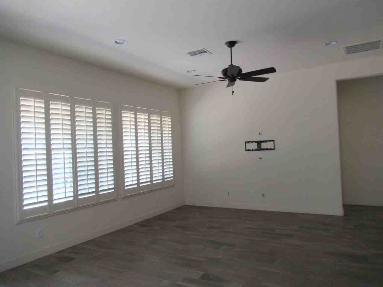 10559 E Monterey Ave - Photo 6 of 17