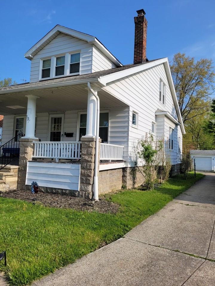 4397 Ardmore Rd - Photo 3 of 16