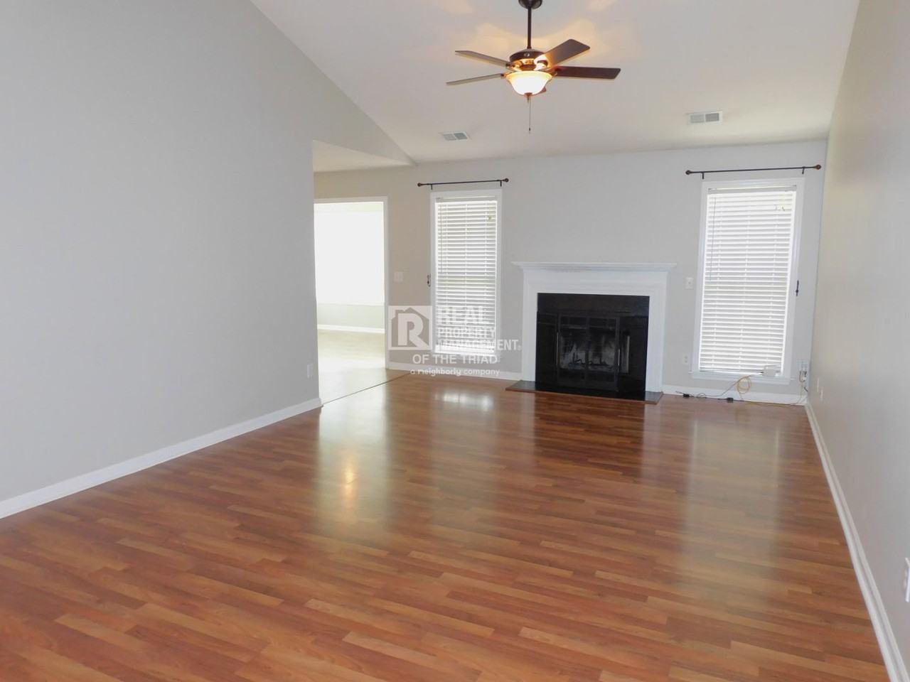 1722 Hargrove Dr - Photo 3 of 24