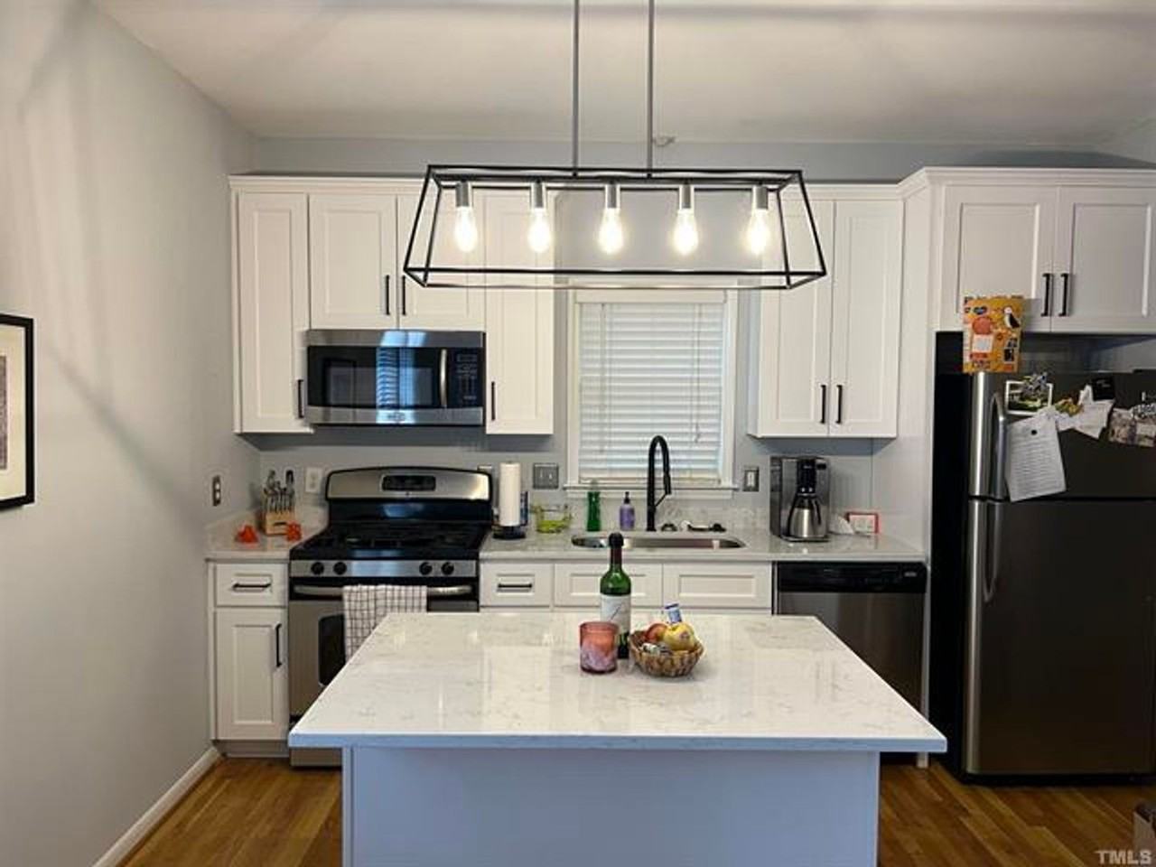 316 Cooke St - Photo 3 of 13