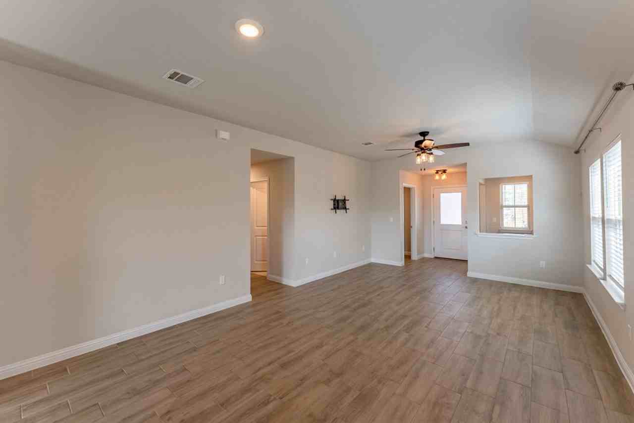 8209 Mc Kamy Dr - Photo 5 of 29