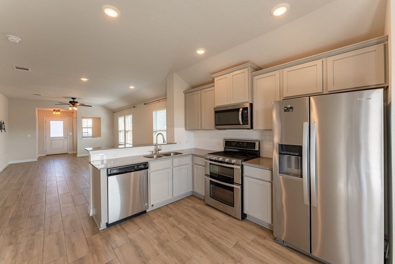 8209 Mc Kamy Dr - Photo 7 of 29