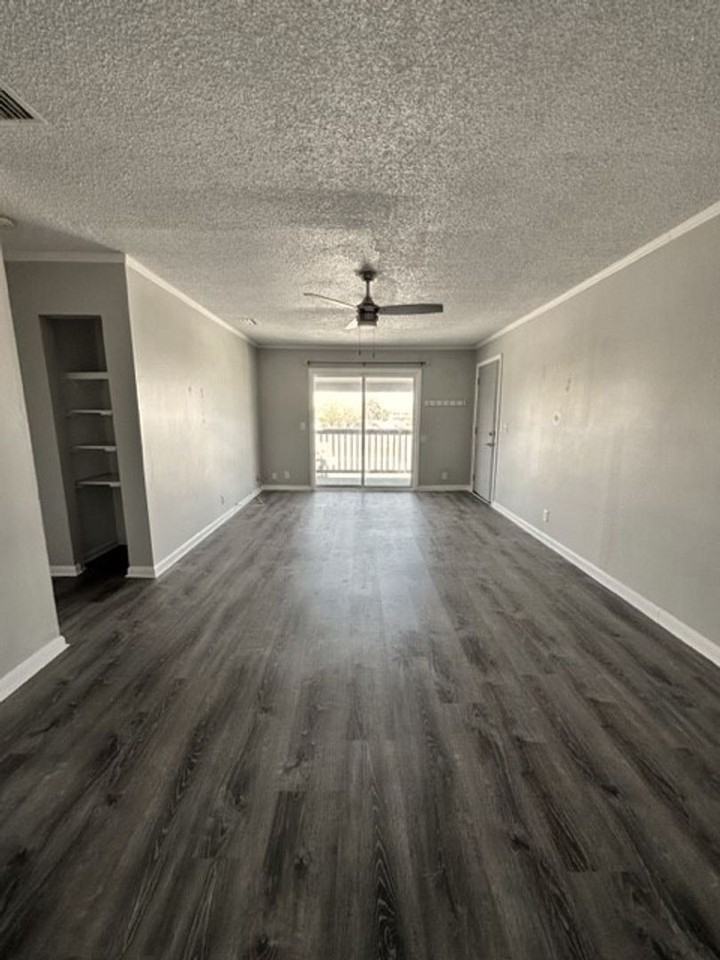 631 Tarpon Ave - Photo 2 of 22