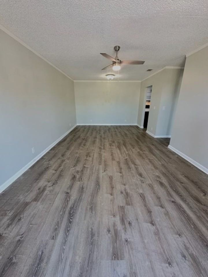 631 Tarpon Ave - Photo 3 of 22