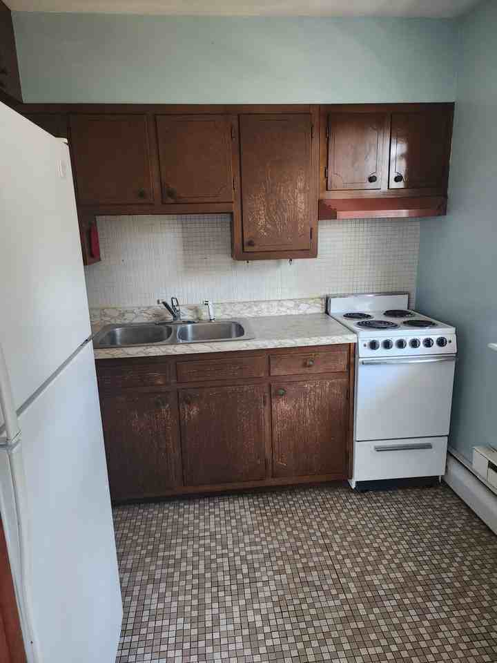 6 S Main St - Photo 3 of 10