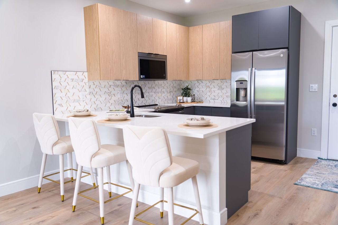 HELIO - Photo 7 of 26