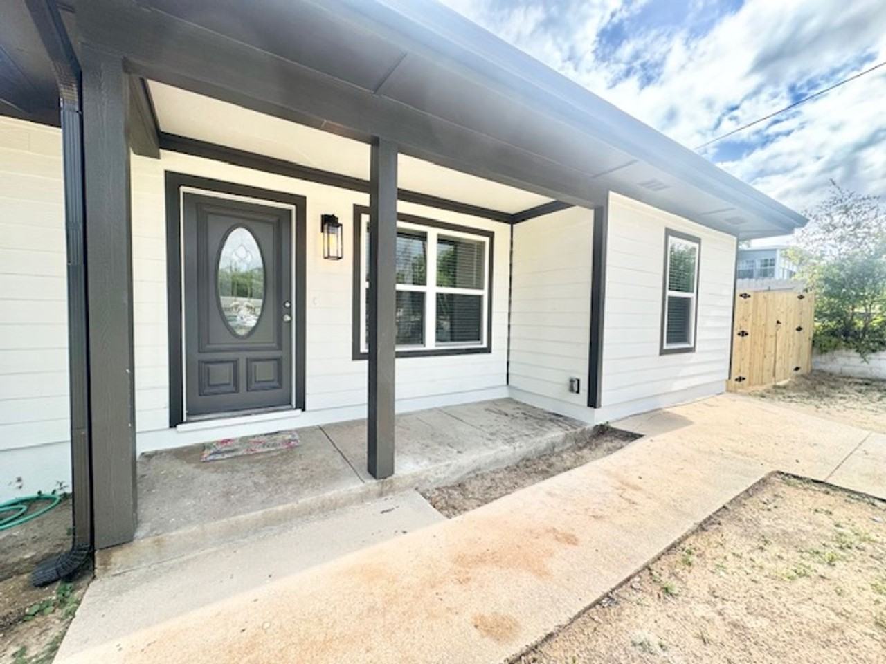 329 Edge Ave - Photo 2 of 28