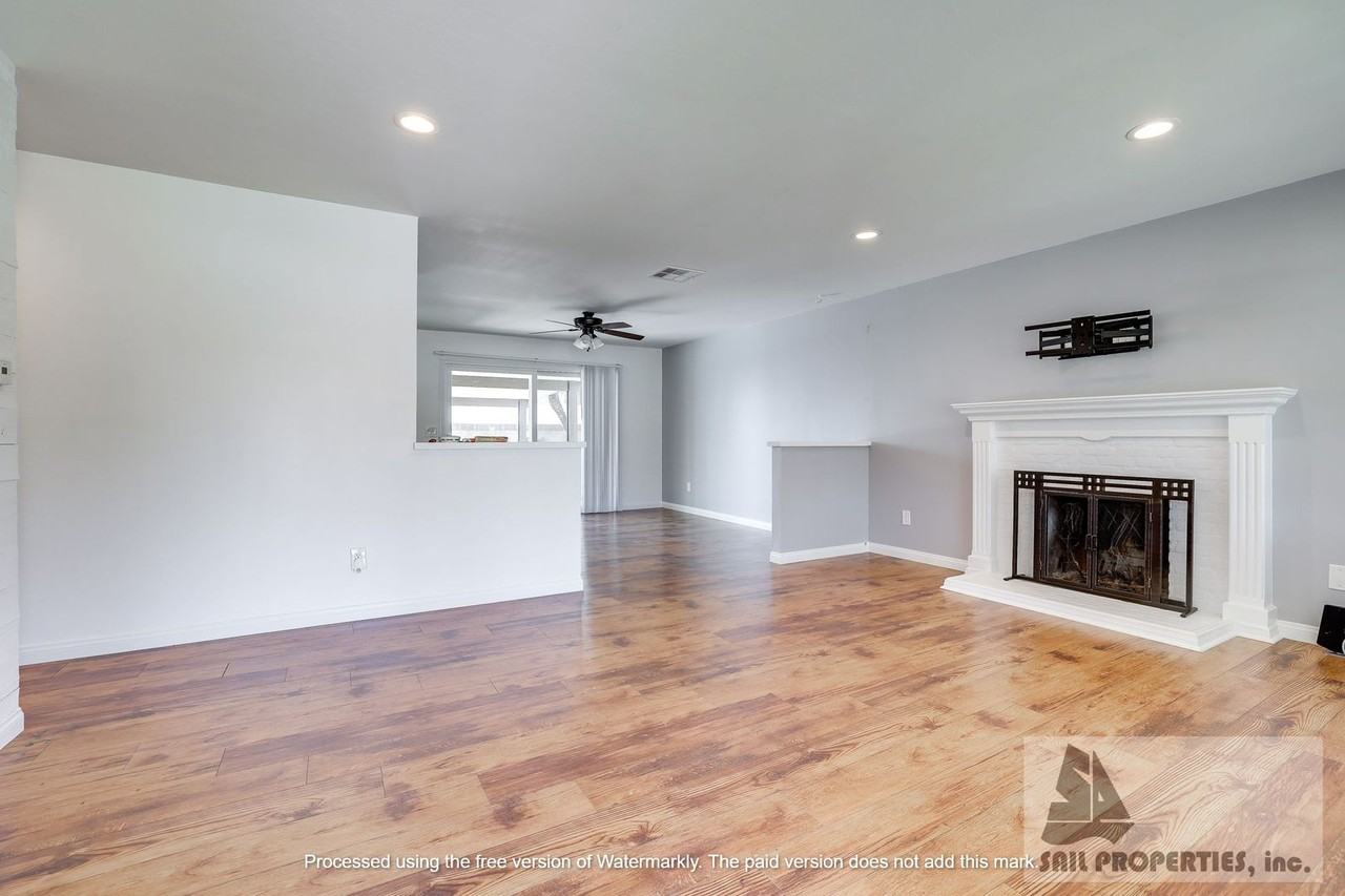 15011 Sussex Cir - Photo 2 of 15