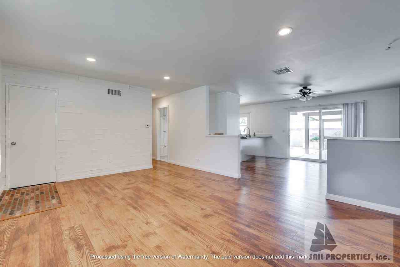 15011 Sussex Cir - Photo 3 of 15