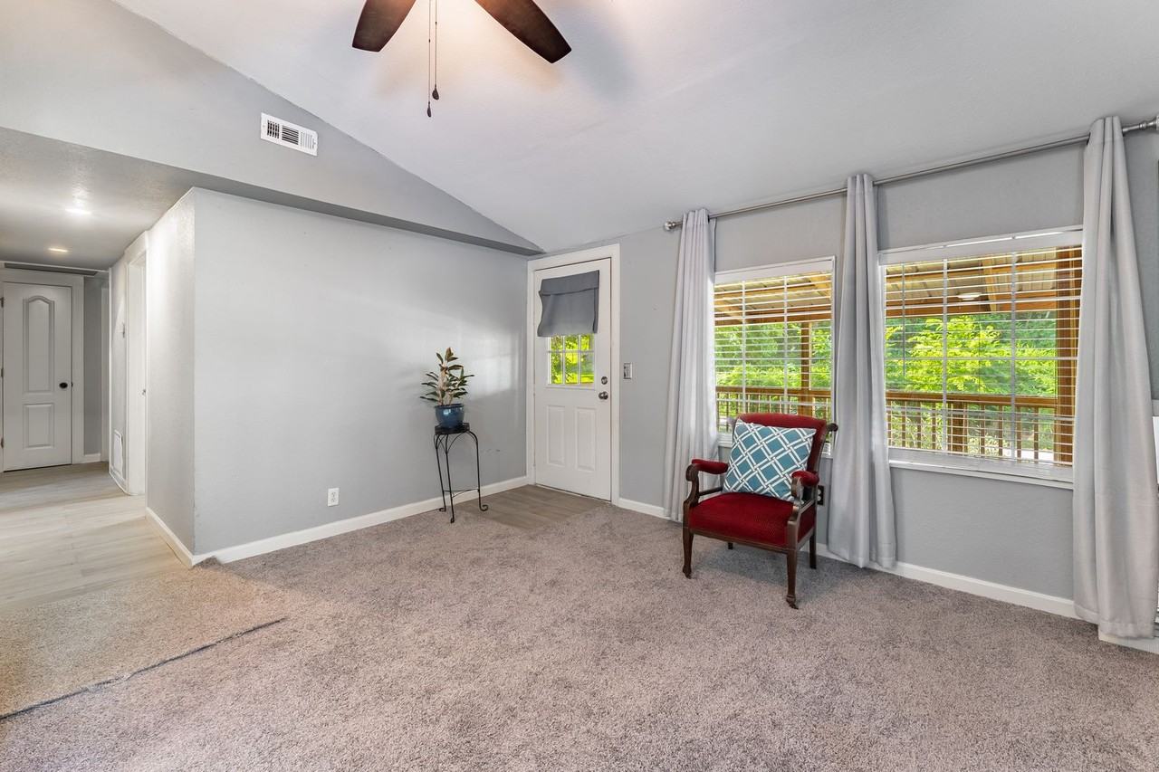 16755 Leisure Loop - Photo 6 of 17