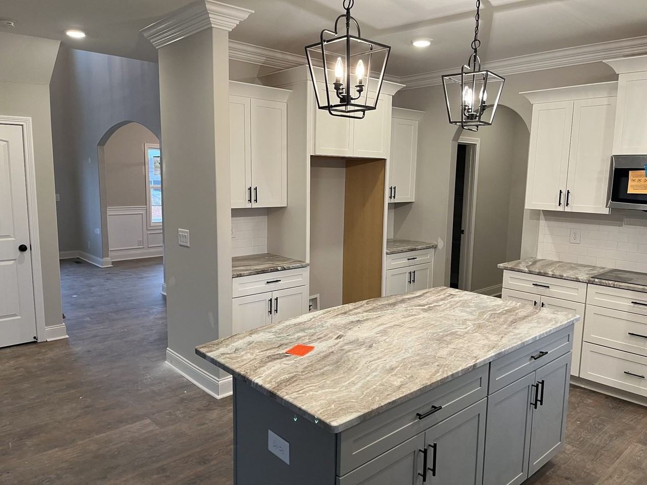 222 Cotoneaster Ln - Photo 4 of 50
